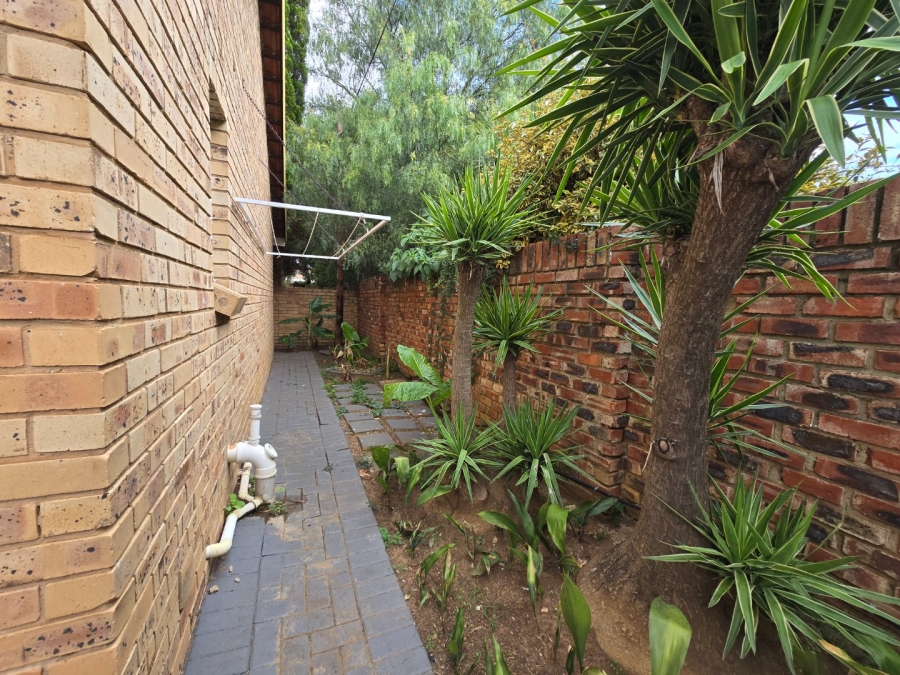 3 Bedroom Property for Sale in Miederpark North West